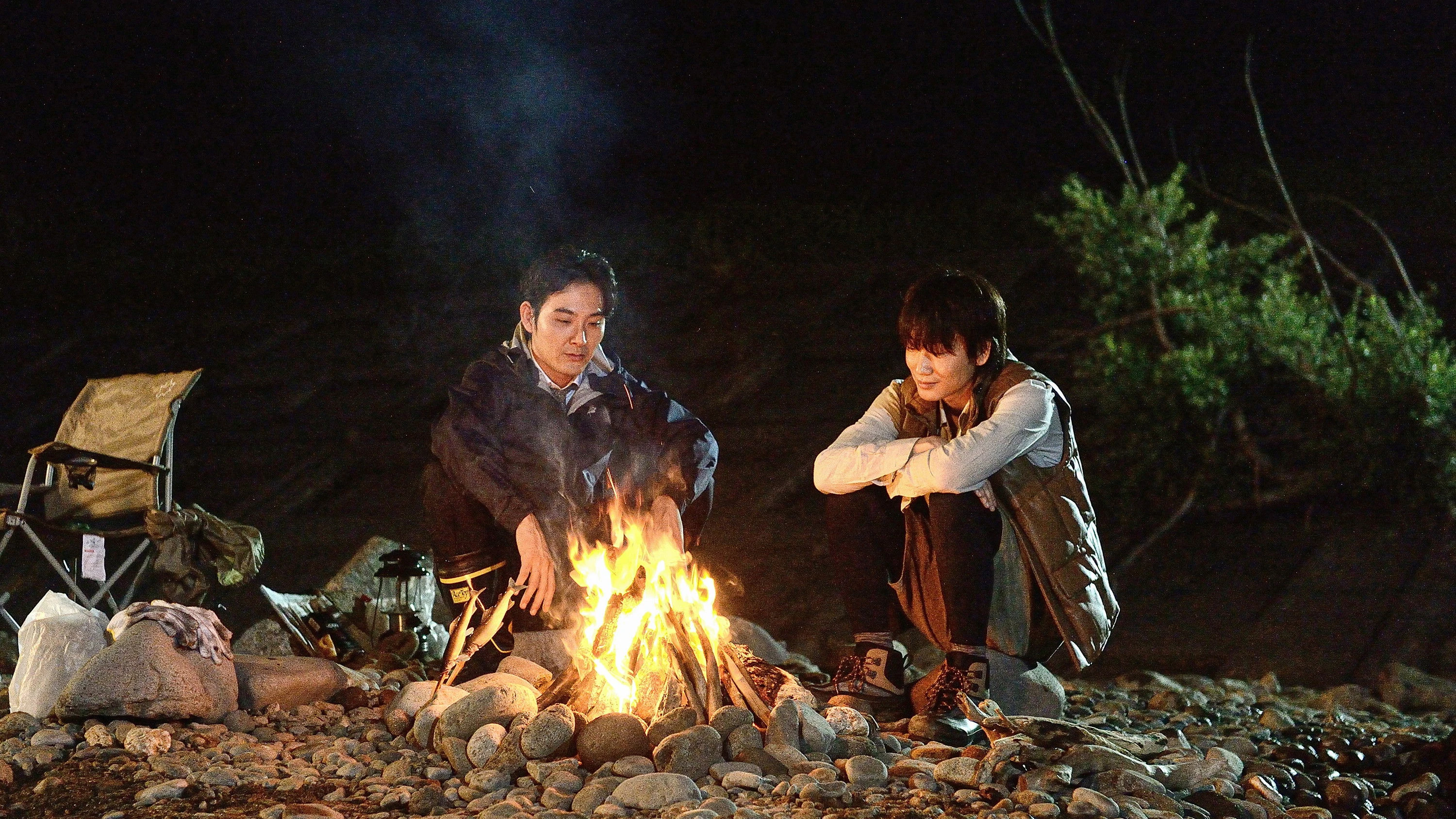 Phim Ẩn Sau Bóng Tối - Beneath the Shadow (2019)