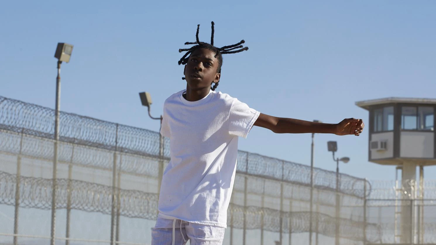 Phim Bài ca sau song sắt - Songs from the Hole (2024)