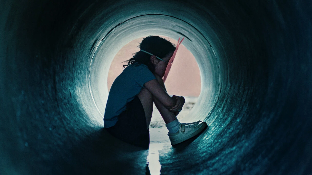 Phim Chạy đi thỏ con - Run Rabbit Run (2024)