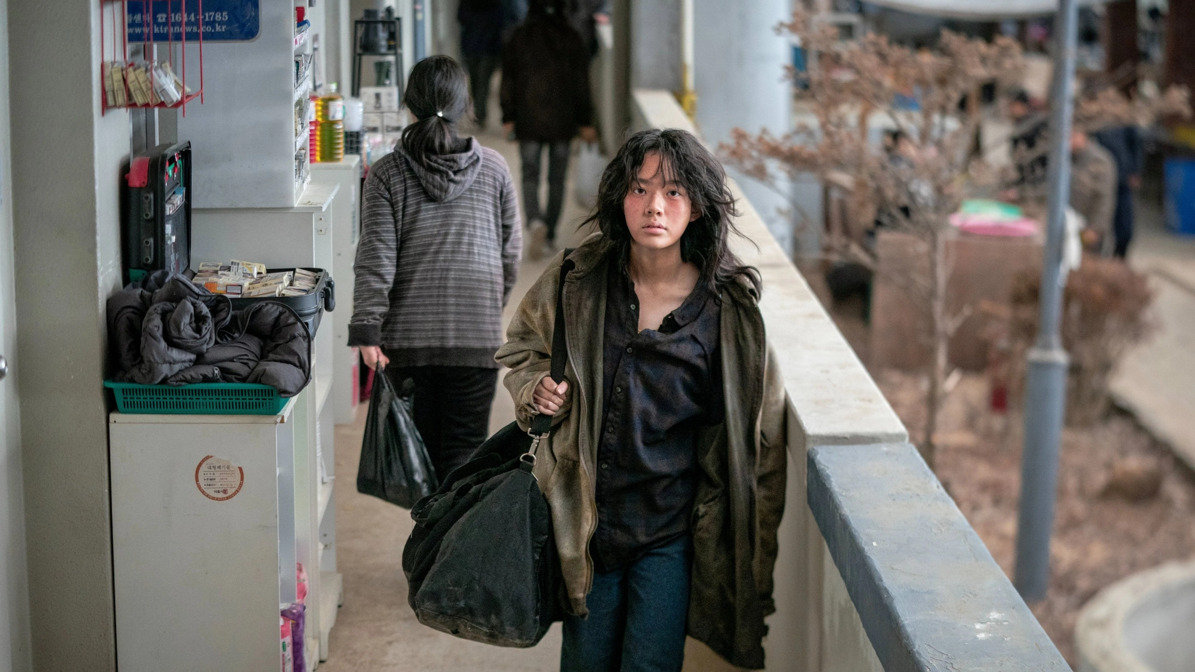 Phim Chợ Đen Thời Tận Thế - Concrete Market (2025)