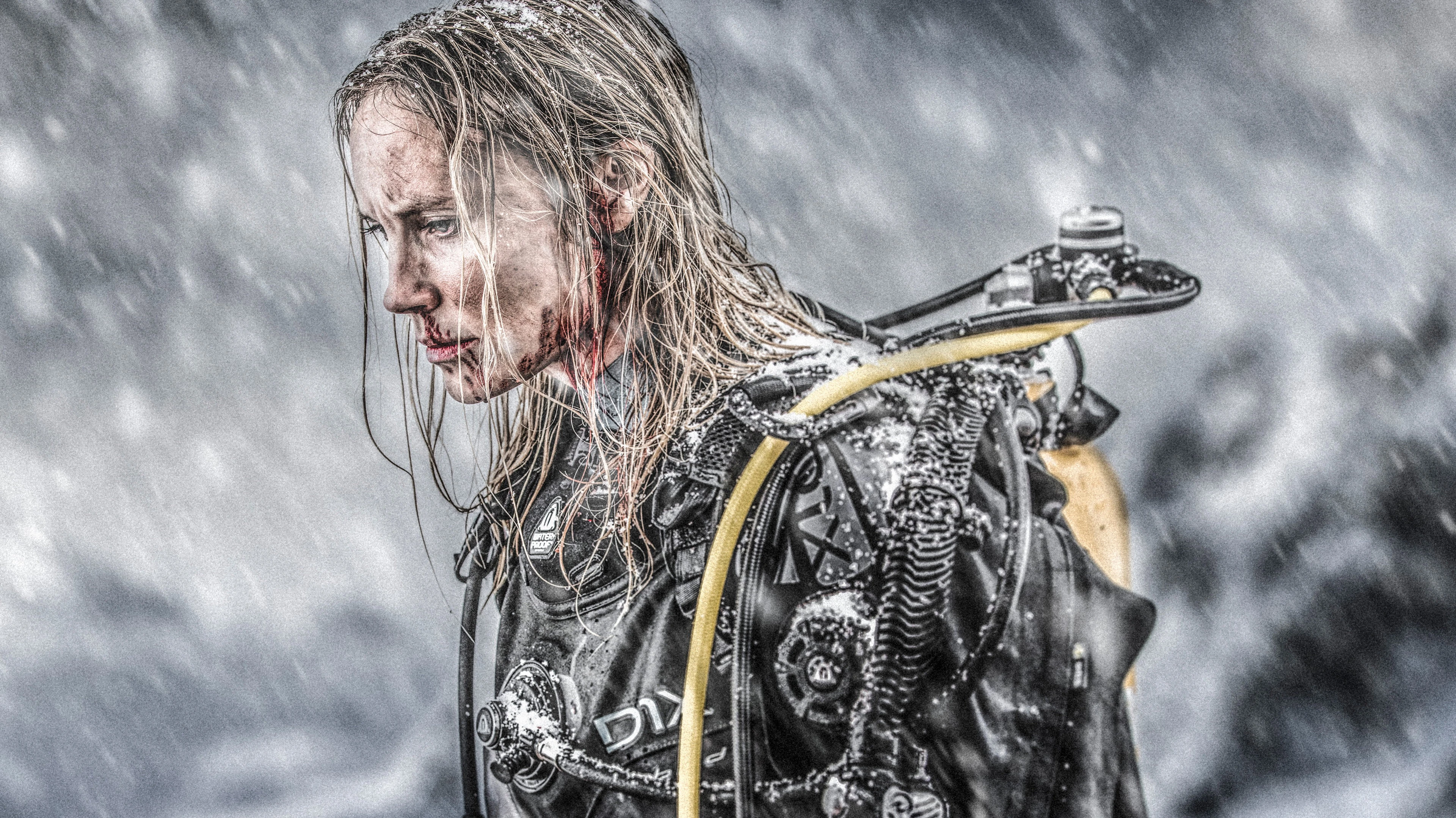 Phim Cuộc Chiến Dưới Đáy Đại Dương - Breaking Surface (2020)