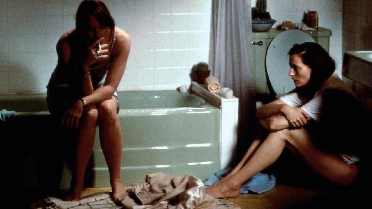 Phim Dục Vọng Nữ Giới - Female Perversions (1997)