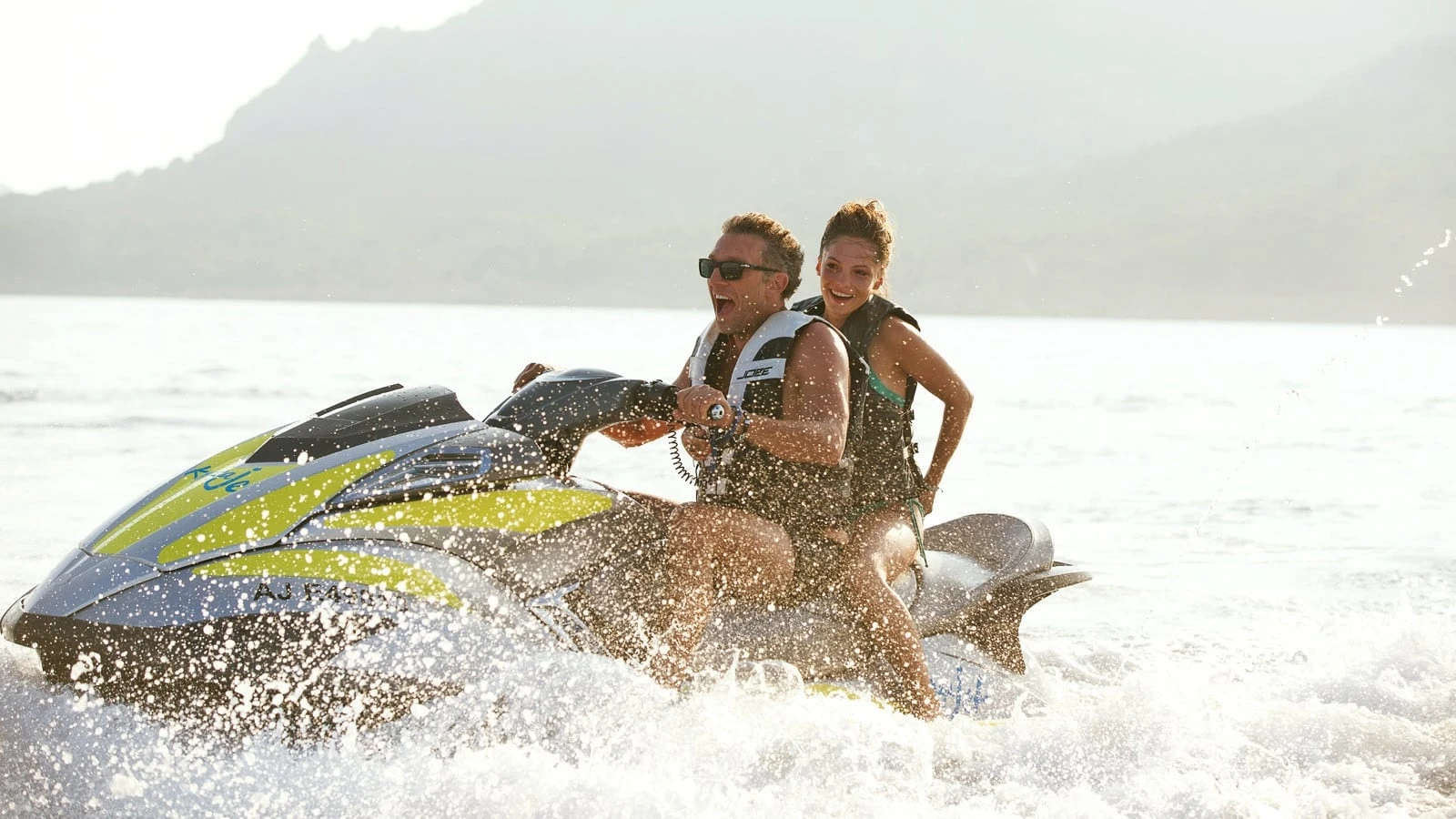 Phim Khoảnh Khắc Lầm Lỗi - One Wild Moment (2015)