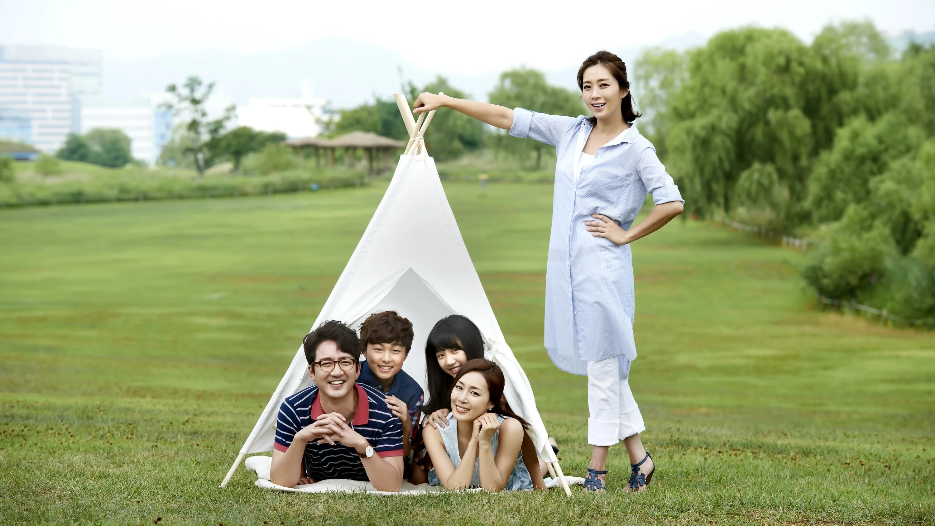 Phim Tình Mẹ - Mama (2014)