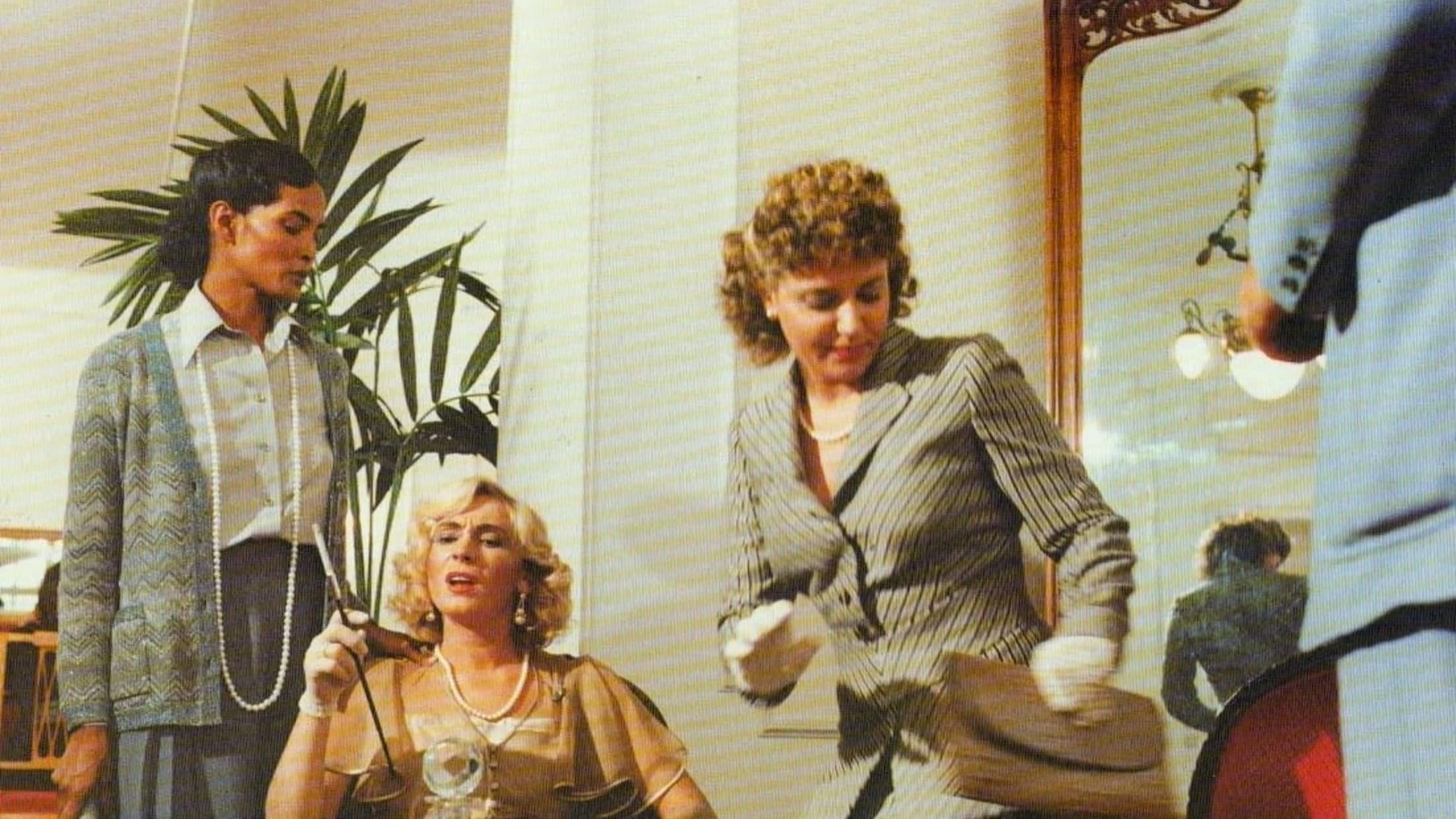 Phim Voglia di guardare - Scandalous Emanuelle (1986)